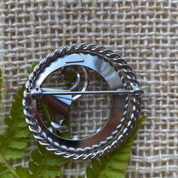 Rainbow sterling brooch - Picture 3 of 4